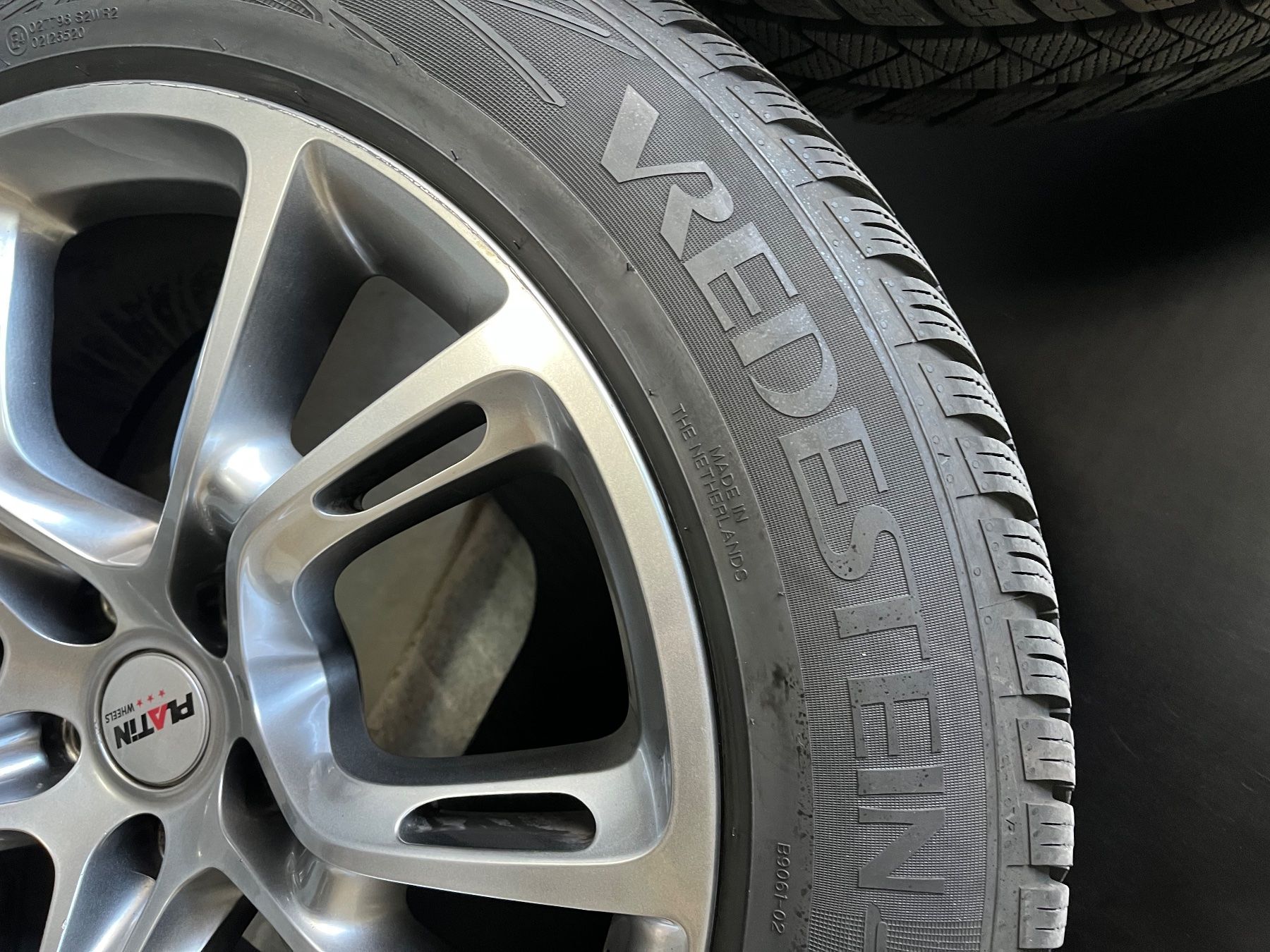 Jeep Pneumatici & Ruote complete: Winterräder zu Jeep SRT oder Trackhawk – Usato da Dänikon ZH venduto da hpv_w8qw 2