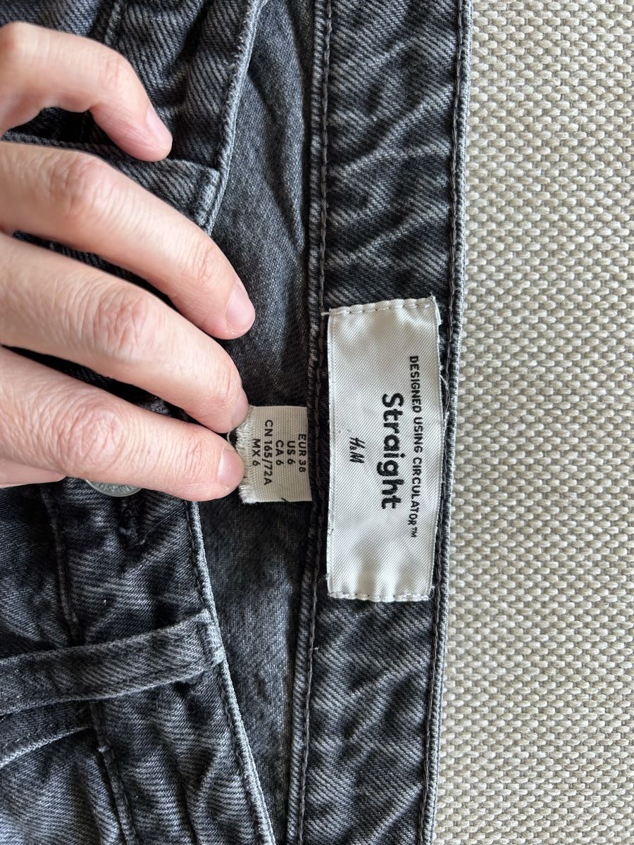 H&M Jeans: H&m straight jeans size 38 – Gebraucht aus Epalinges von kat_lyp6 1