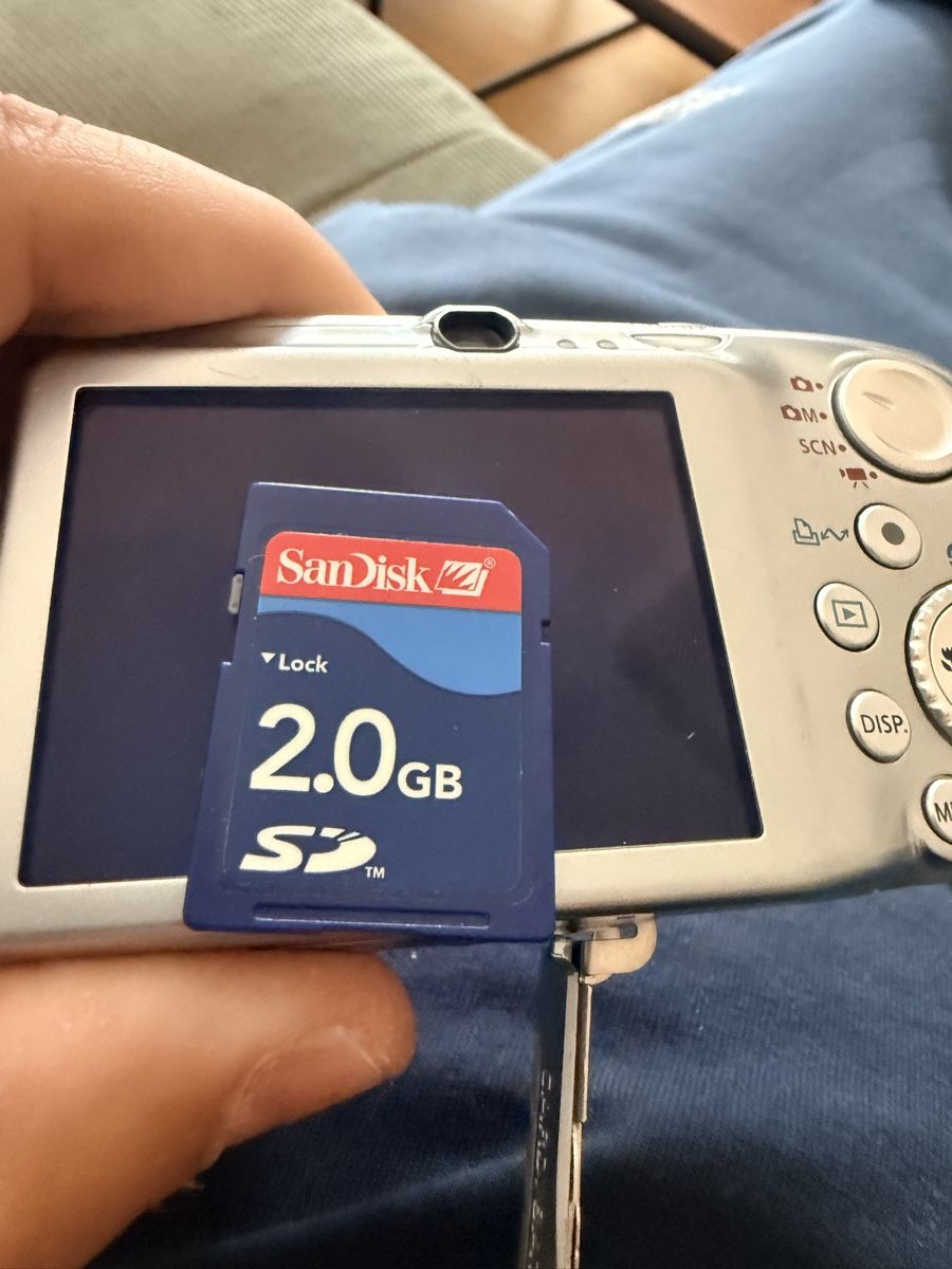 Canon Kamera: Canon DIGITAL IXUS 970 IS  – Gebraucht aus Solothurn von NUVICO 6