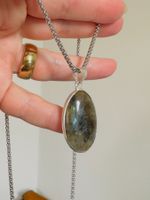 Fashionable labradorite necklace