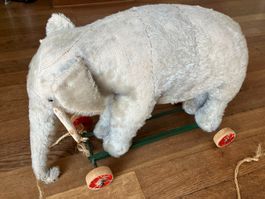 Antiker Spielzeug Elefant auf Rädern ca. 50er Jahre, Rarität