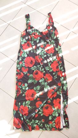 River Island Kleid, lang, 18/ ca 44-46, schwarz rot Rosenmus