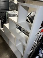 Étagère blanche en parfait être 