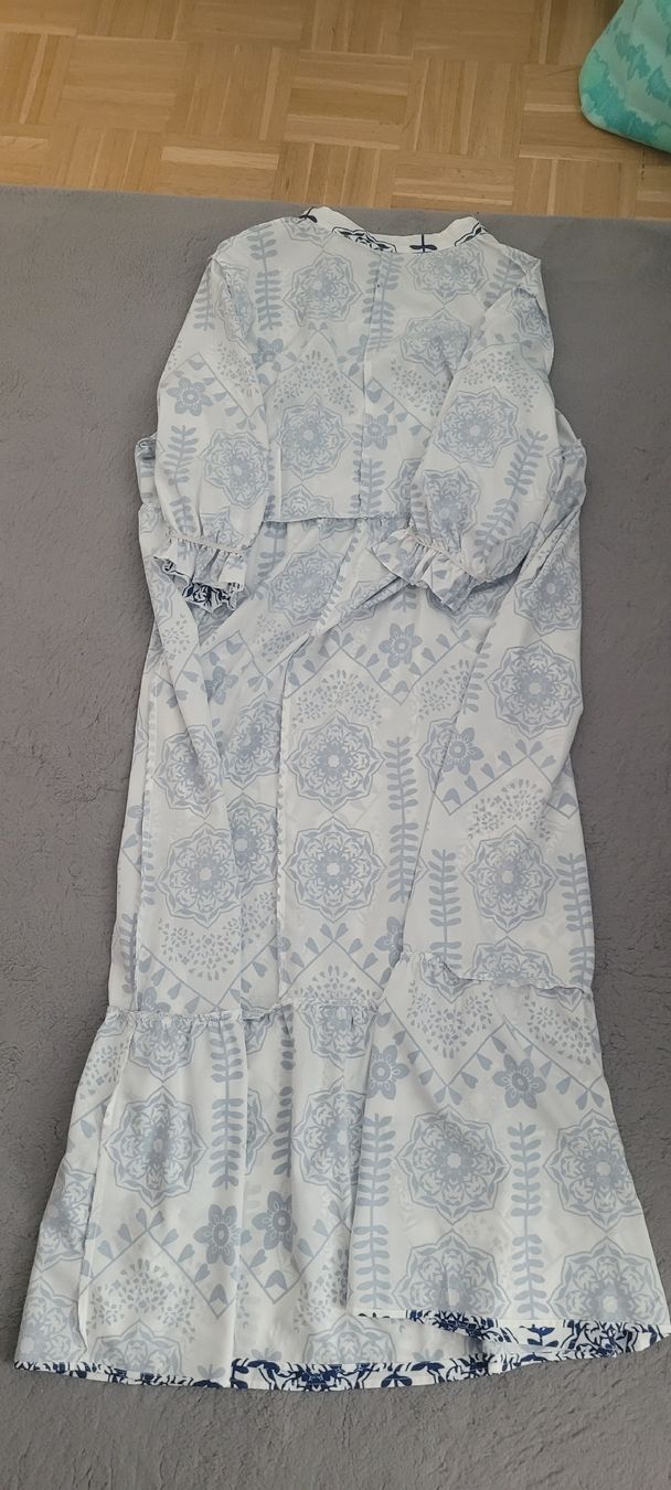 Vestiti: Robe longue imprimée bleue et blanche 4XL/Neuve – Nuovo (secondo la descrizione) da Vevey venduto da x_y_f 2
