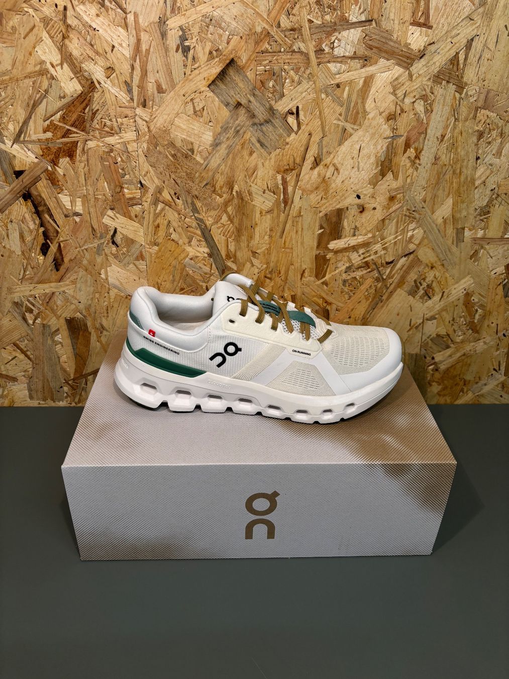 On Scarpe da uomo: On Cloud Runner 2 *NEU* Grösse 42 – Nuovo e nell'imballaggio originale da Geuensee venduto da Powdersnow83 3