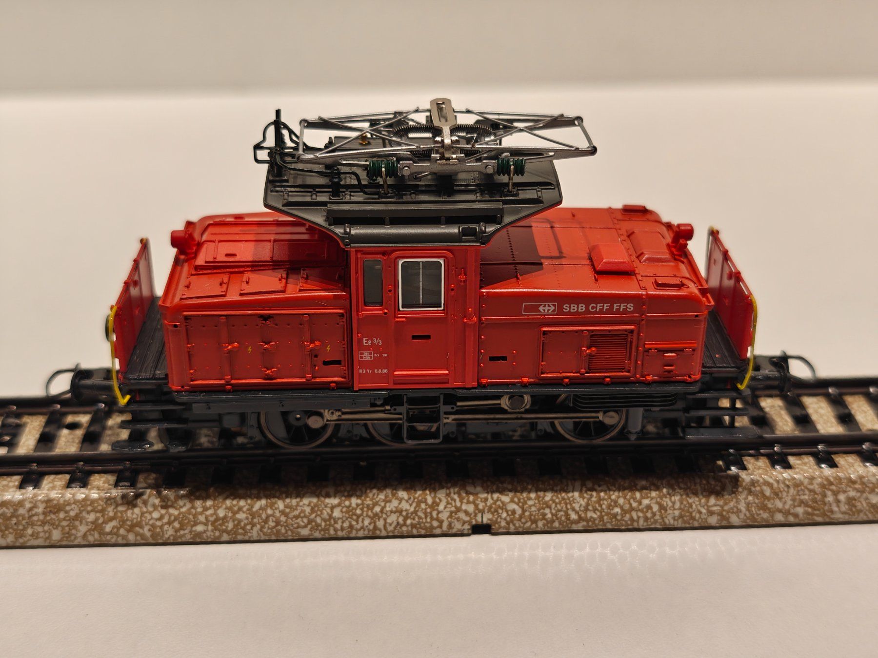 Roco Modelleisenbahnen: Roco 43939 SBB Ee 3/3 – Gebraucht aus Braunau von Homersimpson 4