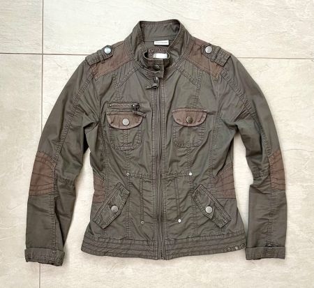 Damen Jacke Gr. 36 (S)
