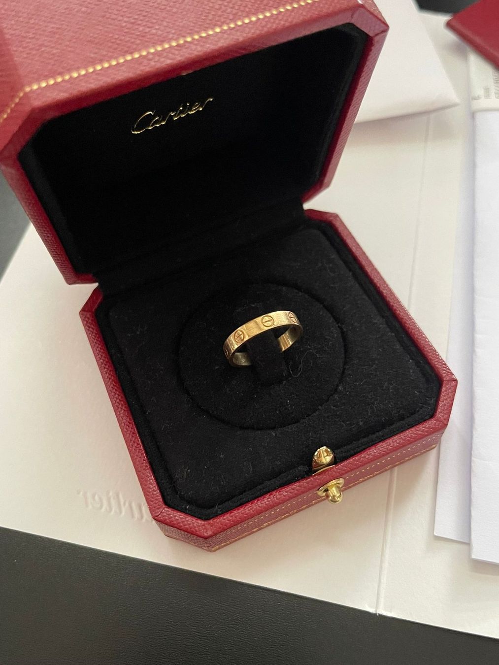 Cartier Anelli: Cartier Goldring mit Box – Usato da Hagendorn venduto da gtur94