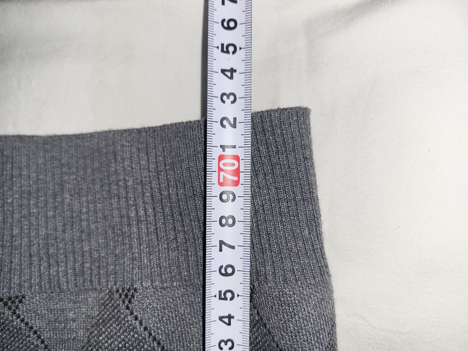 Maglioni & Felpe: Laine Très Douce, Pull Zippé Gris, Taille M – Usato da Haute-Nendaz venduto da DetoutDerien 7