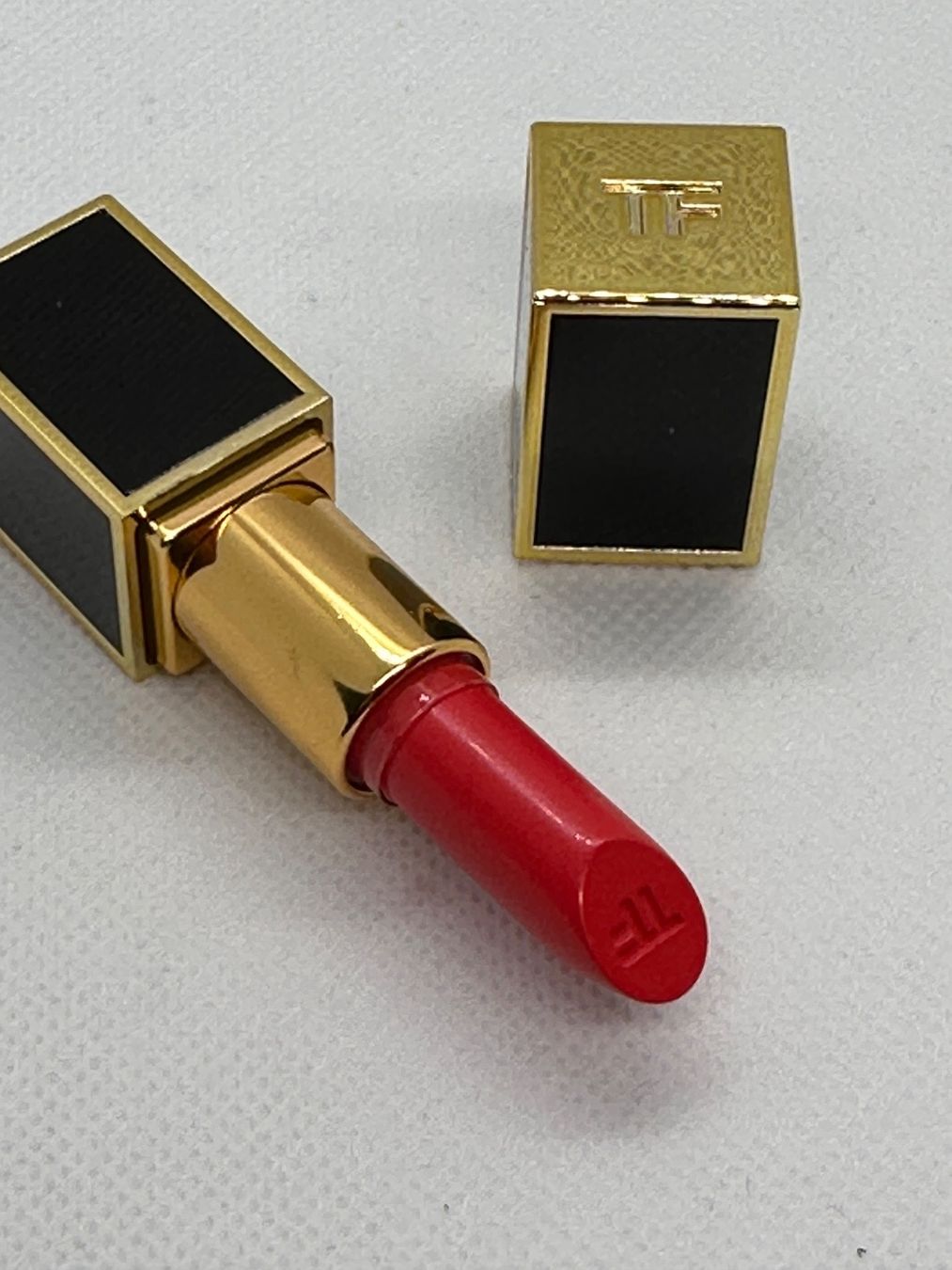 Tom Ford Make-up: Tom Ford rouge à lèvres 2 g – Nuovo (secondo la descrizione) da Pully venduto da Natala
