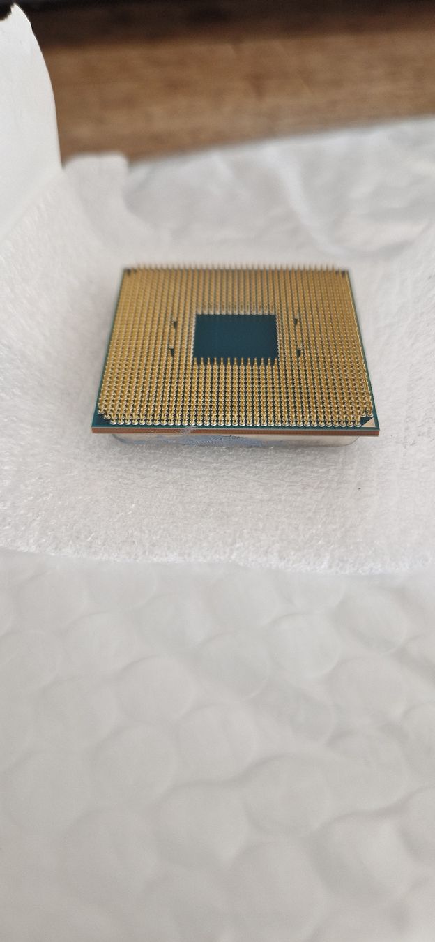 Amd Componenti elettronici: AMD Ryzen 7 3700X Processor - Excellent Condition – Usato da Niedergösgen venduto da shpenko 1