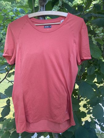 Leichtes Sportshirt von Adidas