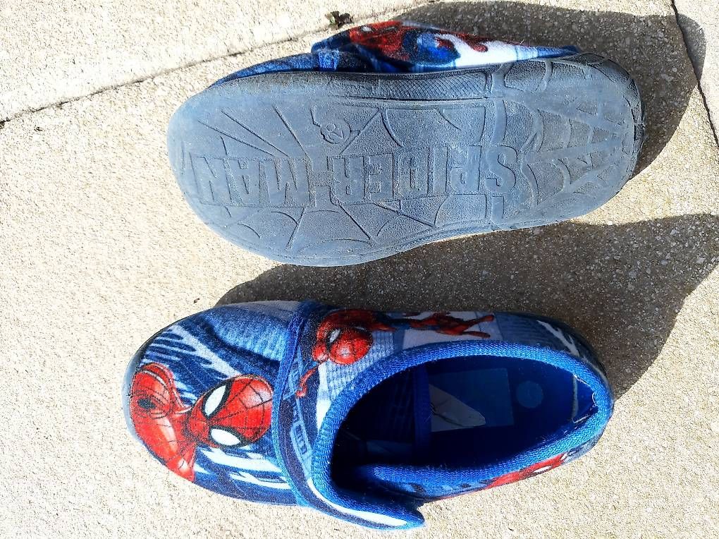 Scarpe per ragazzi: Hausschuhe, Gr.28 – Usato da Langendorf venduto da KarinZum