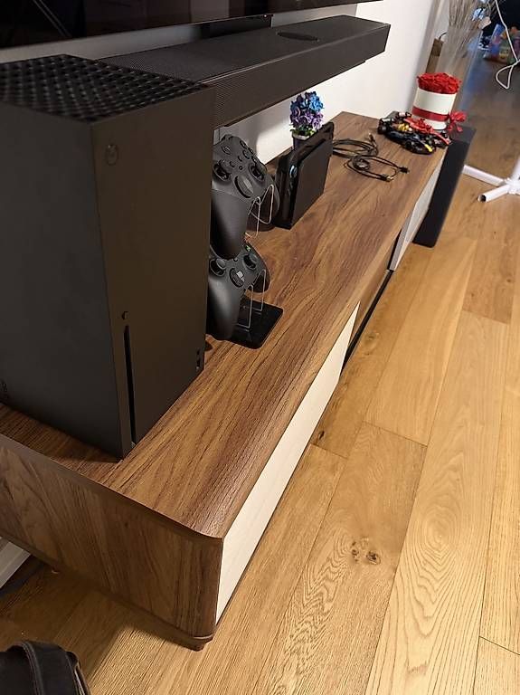 TV Möbel: TV Möbel – Gebraucht aus Spreitenbach von jus_v5br 2