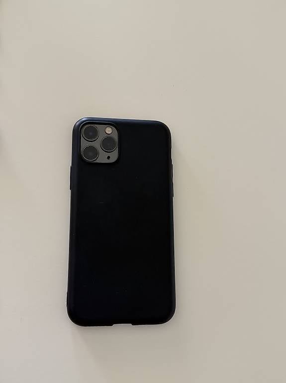 Apple Telefoni cellulari / Smartphones: iPhone 11 pro 64GB (prix négociable) – Usato da Etoy venduto da era_52yh