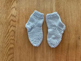 Handgestrickte Babysocken Fusslänge 11 cm - Grösse 18/19