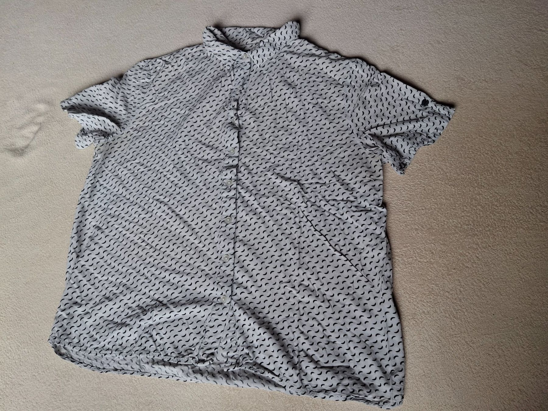 Superdry Top: Chemise manches courtes taille M marque Superdry – Usato da Villiers venduto da san_jn5w 9