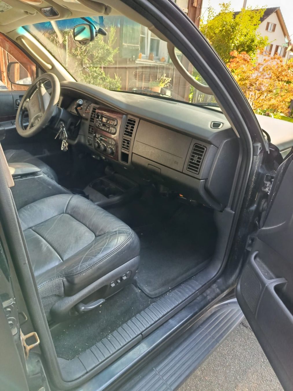 Dodge Autos: DODGE DURANGO 4.7 V8 2001 Schwarz-Matt – Gebraucht aus Frasnacht von monster-350 7