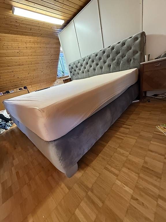 Letti: Boxspringbett 200 × 200 cm – Usato da Mörschwil venduto da sar_cpf9 2