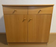 Möbel / Kleine Kommode (kl. Schrank)