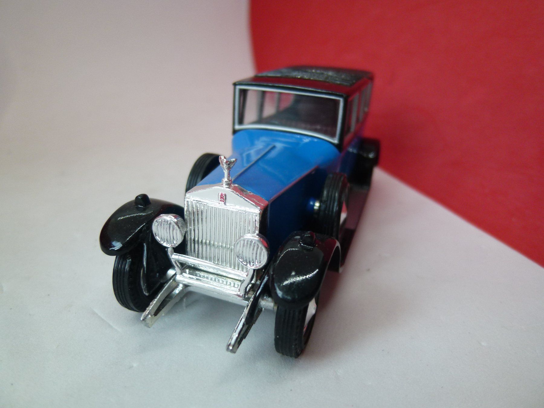 Rolls Royce Modellini d'auto: Matchbox 1:43 - Rolls Royce Phantom -1926 - blau - top Qual. – Usato da Reiden venduto da Aston2 1