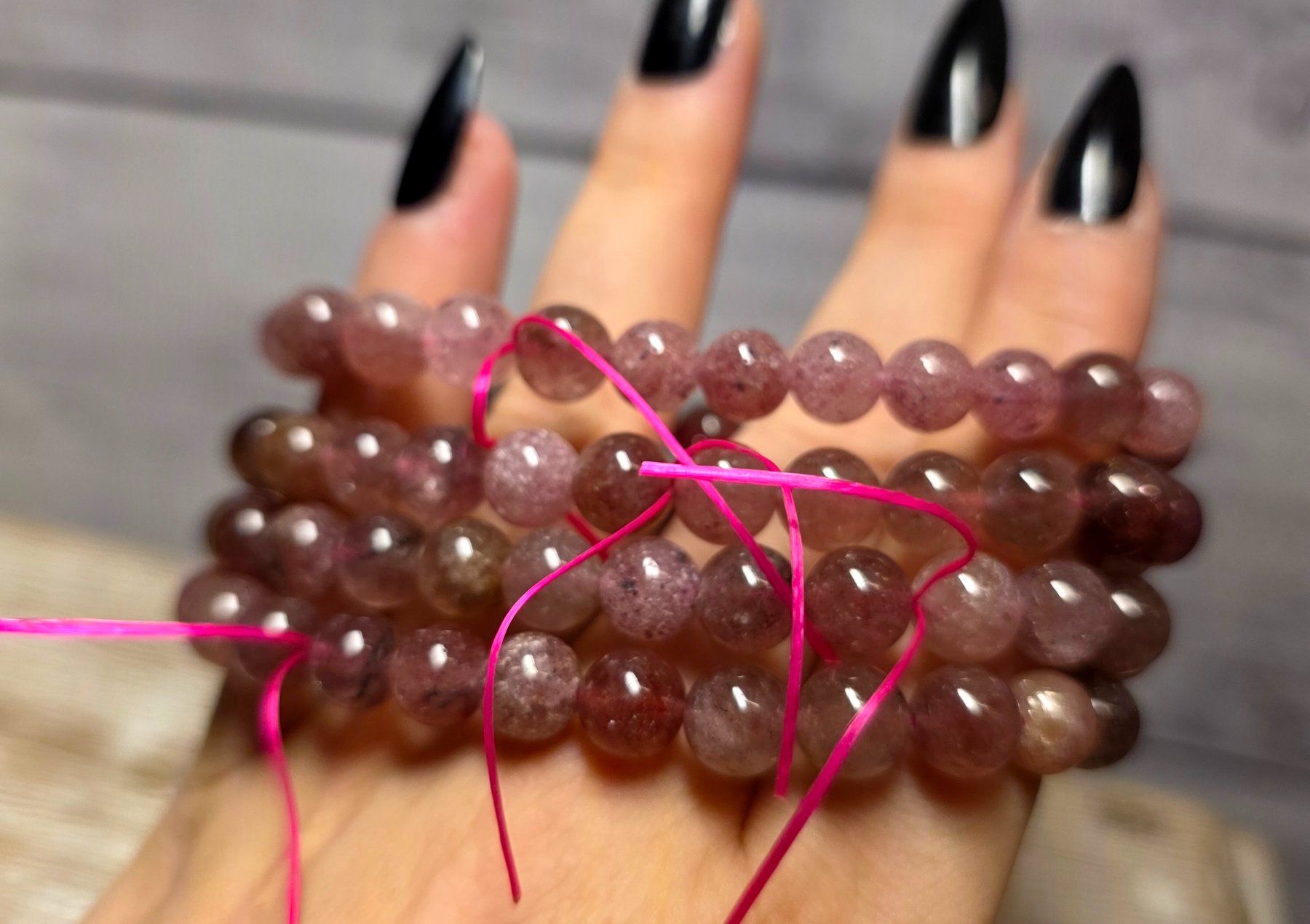 Minerali & Pietre curative: Erdbeerquarz Armband 8mm – Nuovo e nell'imballaggio originale da Matzingen venduto da Shay_Crystalz 1