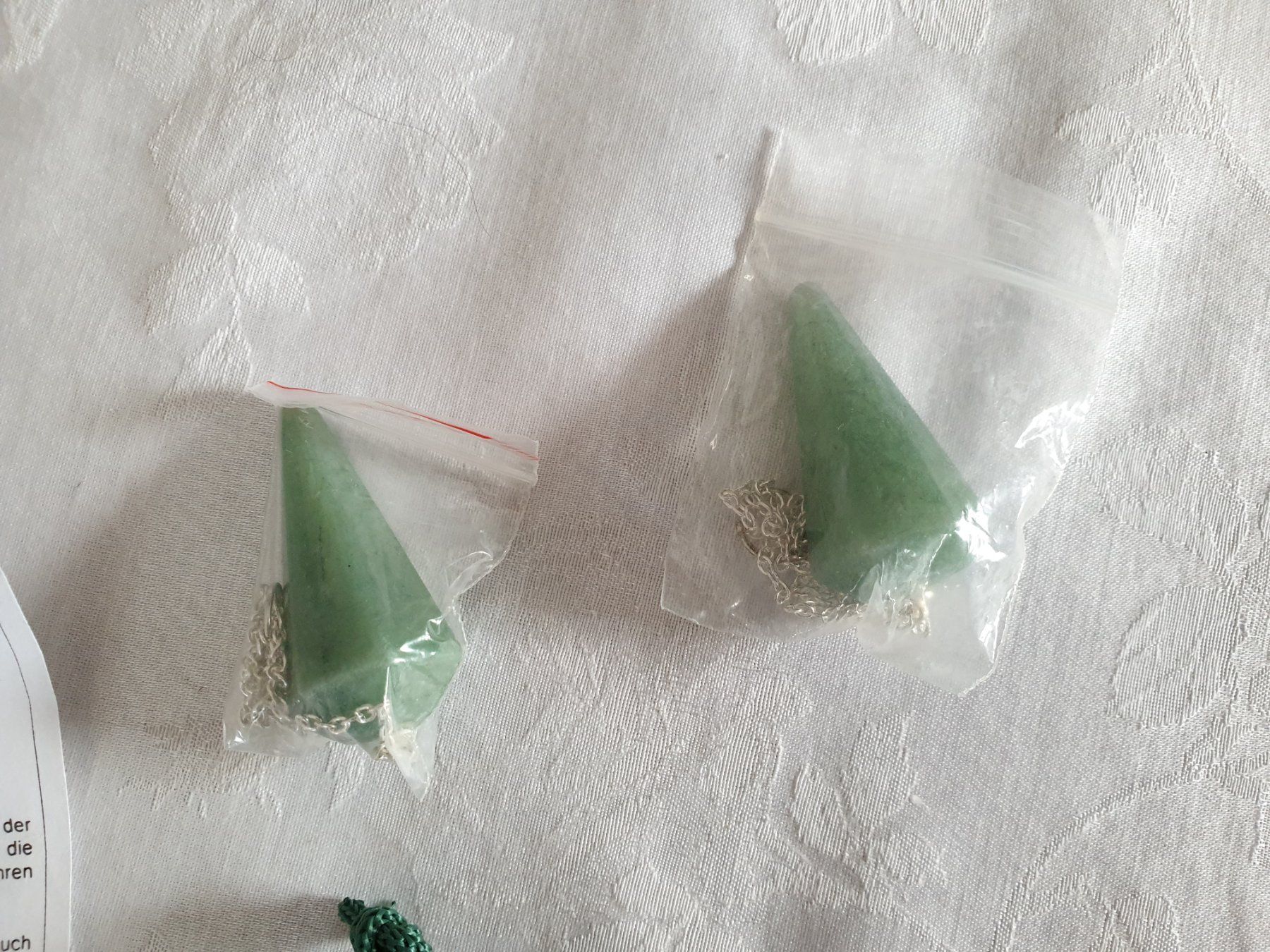 Mineralien & Heilsteine: 2 Pendel Fluorit – Gebraucht aus Tuggen von Mviola2 2