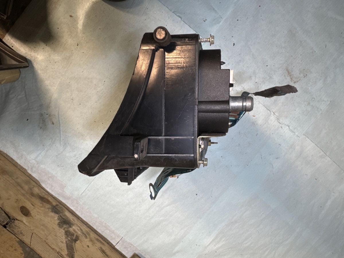 VW Alle Autoersatzteile: Vw Golf 1 Tacho  – Gebraucht aus Neuhausen am Rheinfall von  4