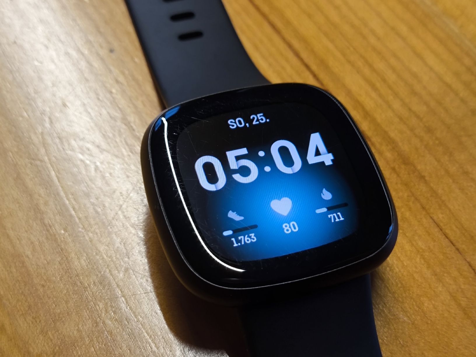 Fitbit Smartwatch: Fitbit Versa 3  – Usato da Weggis venduto da TNT14 3