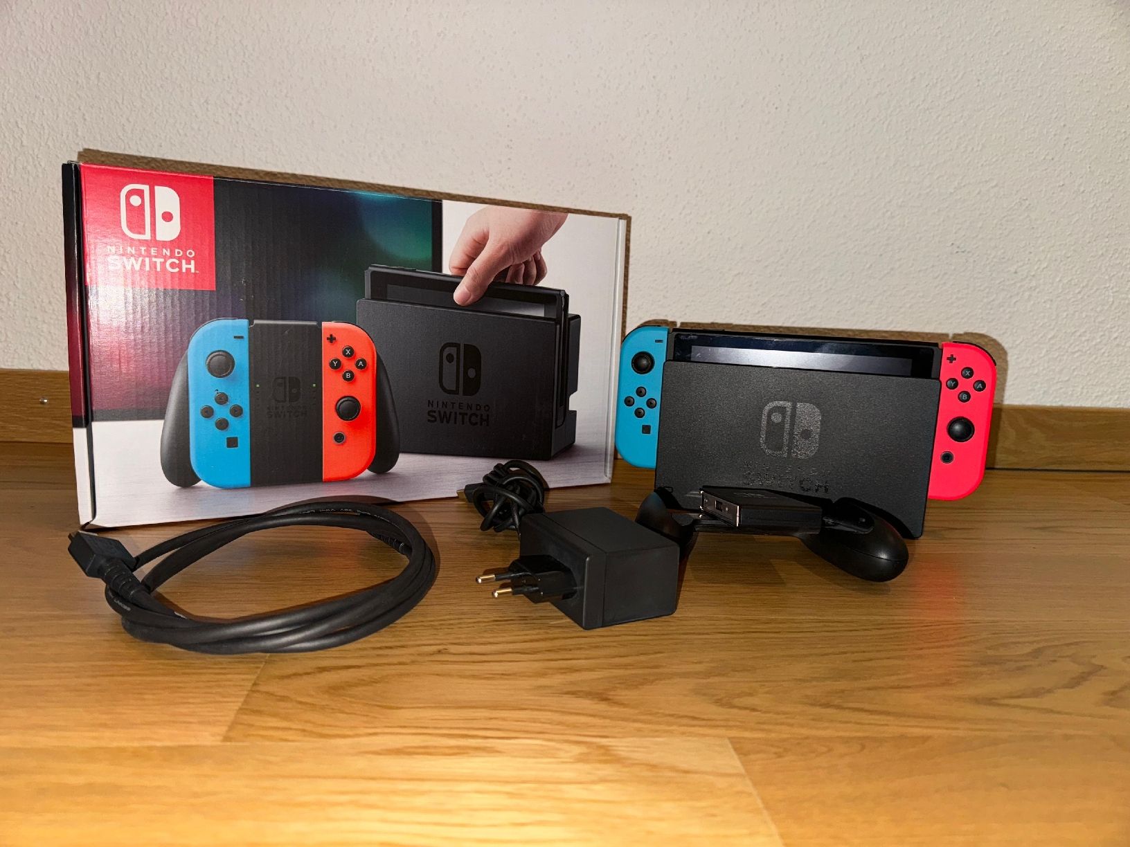 Nintendo Console: Nintendo Switch mit viel Zubehör  – Usato da Luzern venduto da Kaily 1