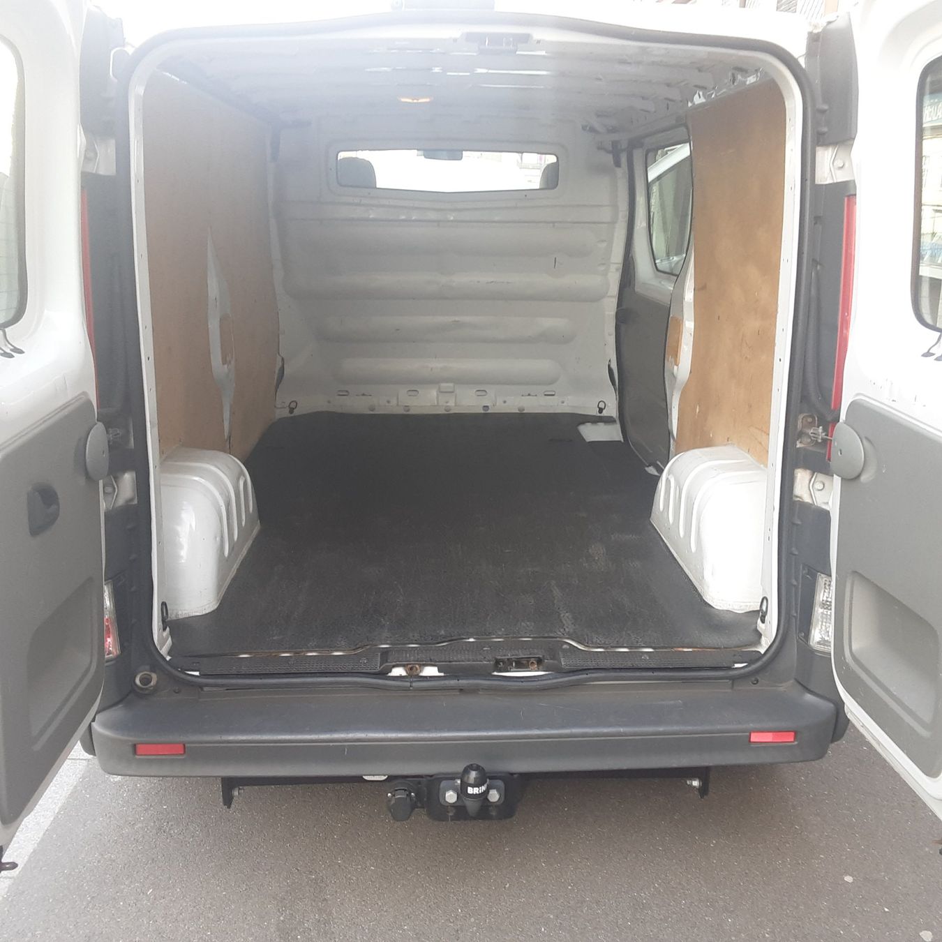 Opel Veicoli commerciali: Opel Vivaro 2.0CDTI L2 H1 – Usato da Emmenbrücke venduto da Zoll58 3