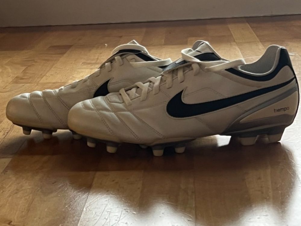 Nike cheap tiempo neu