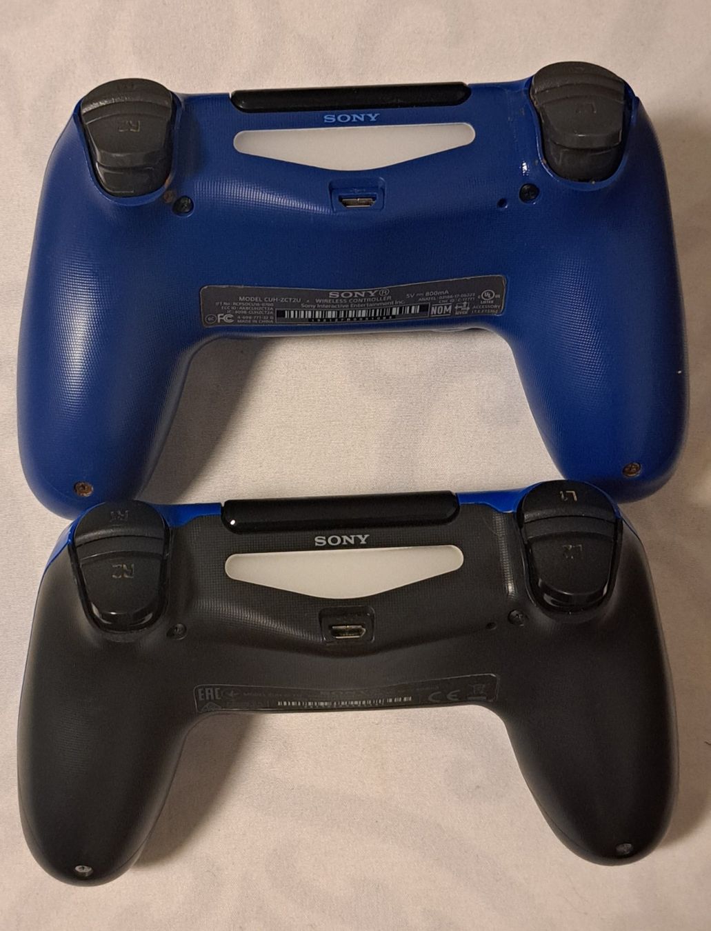 Sony Controller: Ps4 Controller Original SONY 2 Stück – Gebraucht aus Biel/Bienne von Sasha4u 4