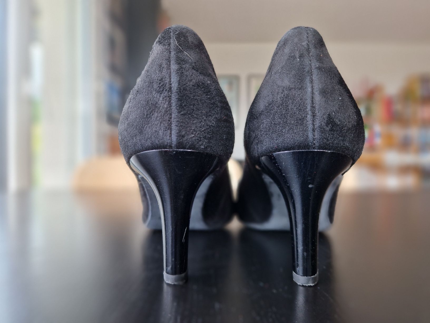 Högl Scarpe da donna: Pumps Högl schwarz Wildleder Gr.5 – Usato da Oberbipp venduto da aitim 2