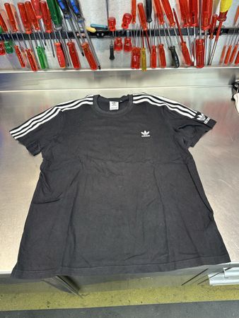Adidas T-Shirt schwarz mit weissen Streifen