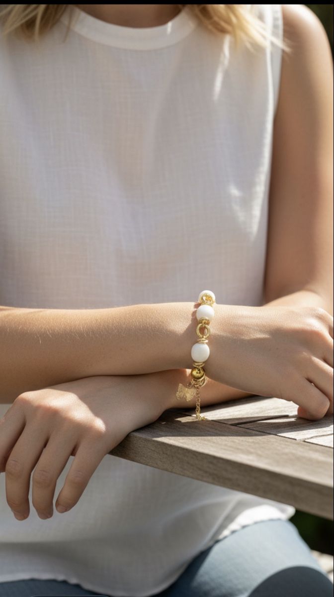 Bracciali & Braccialetti: Armband mit Weisser Achat. Handarbeit  – Nuovo e nell'imballaggio originale da Kriens venduto da Hortensie6 6