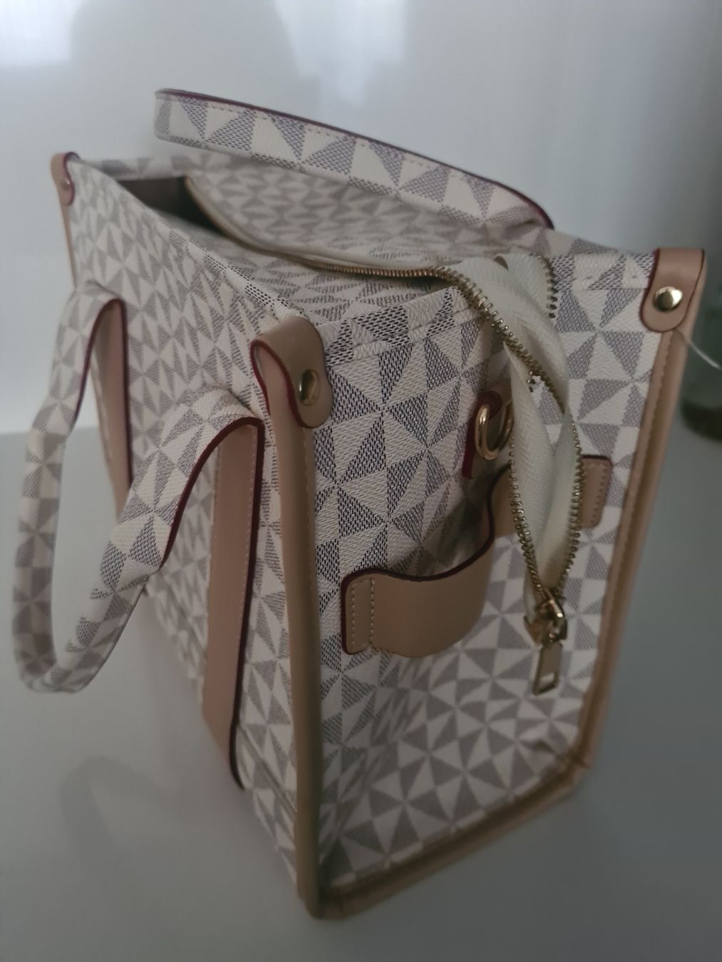 Taschen für Damen: Handtasche – Gebraucht aus Steinen von turbogeiss99 1