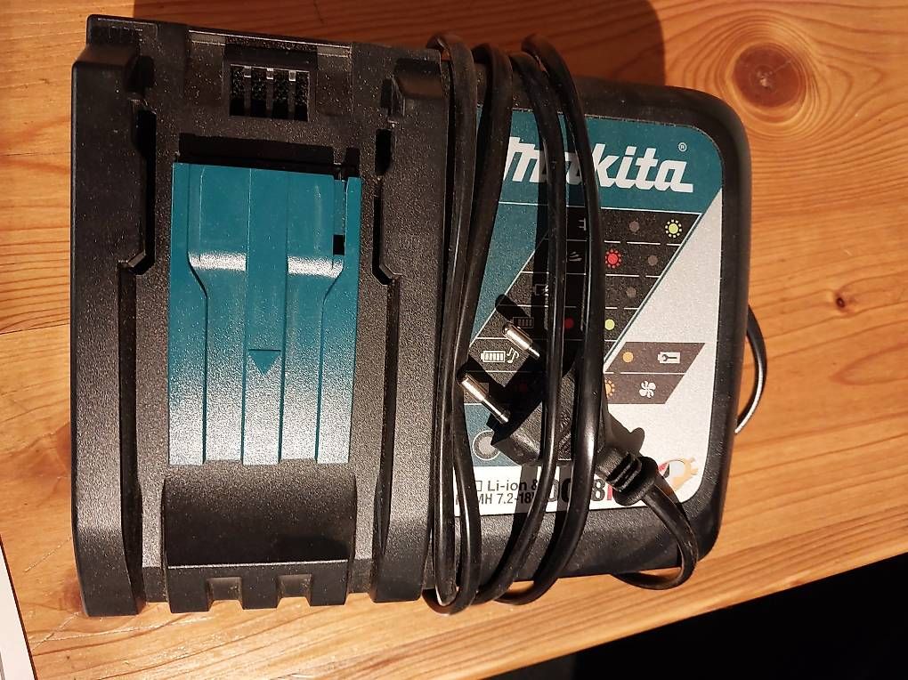 Akkus & Batterien: Makita Schnellladegerät DC18RCDC18RC – Gebraucht aus Hallau von Zeruya