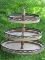 grosse repräsentative Etagere Holz + Metall NEU 65 cm