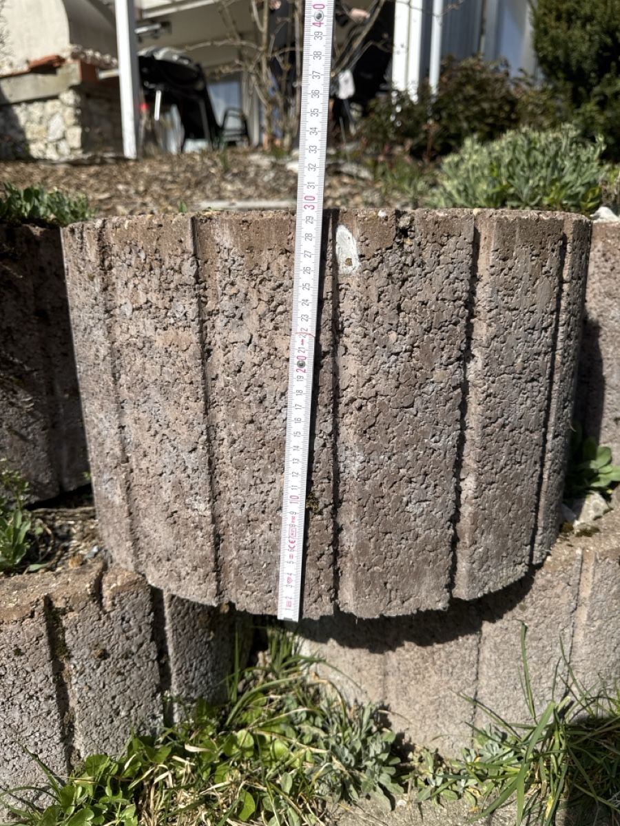 Steine & Dachziegeln: Böschungsstein/Pflanzstein – Gebraucht aus Gerlafingen von Hoho3 2