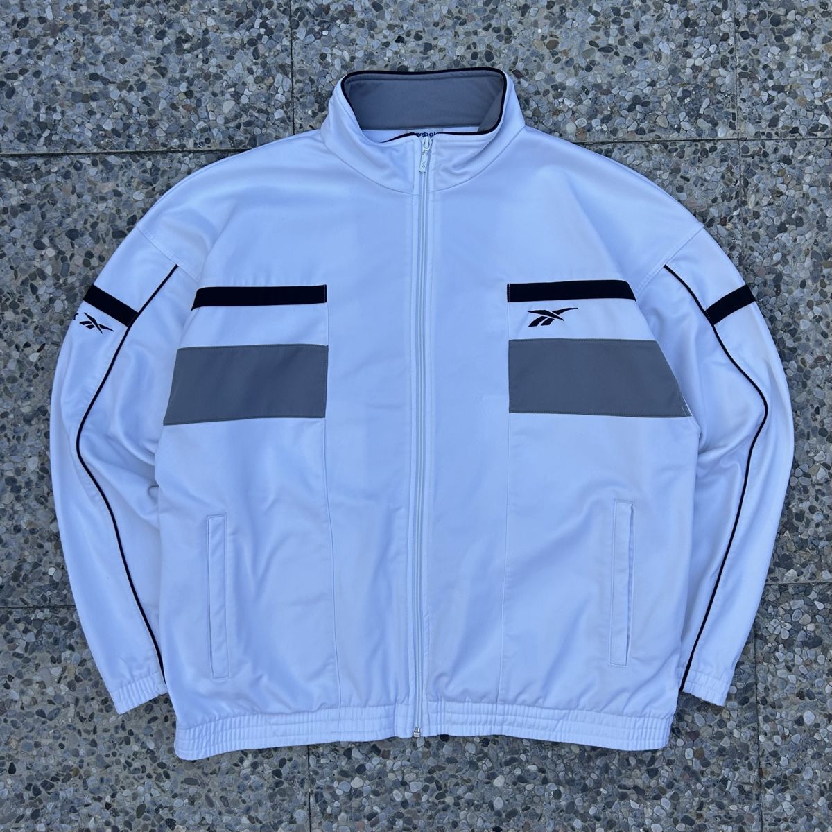 Reebok Vestes: Vintage Reebok Track jacket  – D'occasion à brent par fukusapes