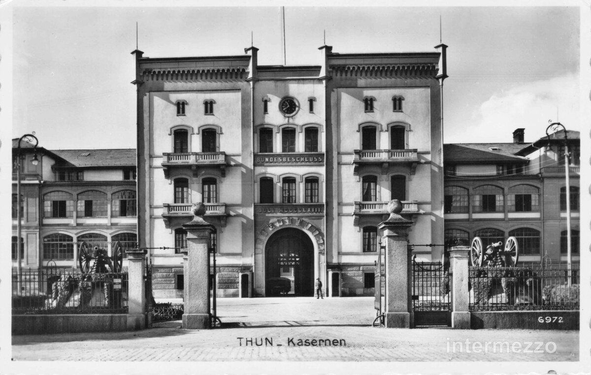 Cartes postales: Thun BE // Kaserne – D'occasion à Basel par intermezzo12