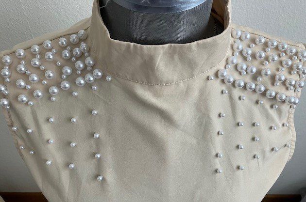Shein Blusen: Chemisier beige élégant avec perles, T. M – Gebraucht aus Marin-Epagnier von rchouchouu 1