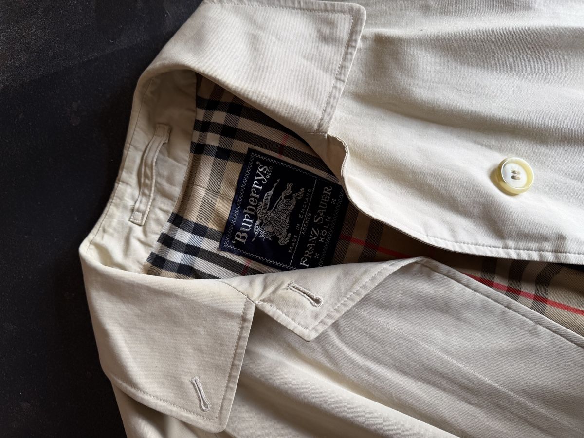 Burberry Giacche: Burberry Trenchcoat beige klassisch – Usato da Zürich venduto da jen.bo 2