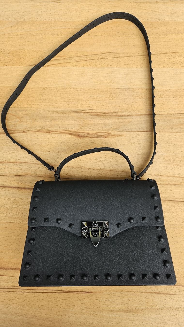 Altro in  Abbigliamento & Accessori: Handtasche Schwarz Gothic – Usato da Winznau venduto da banditgsf