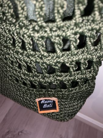 Rumi Bali Häckeltasche in grün