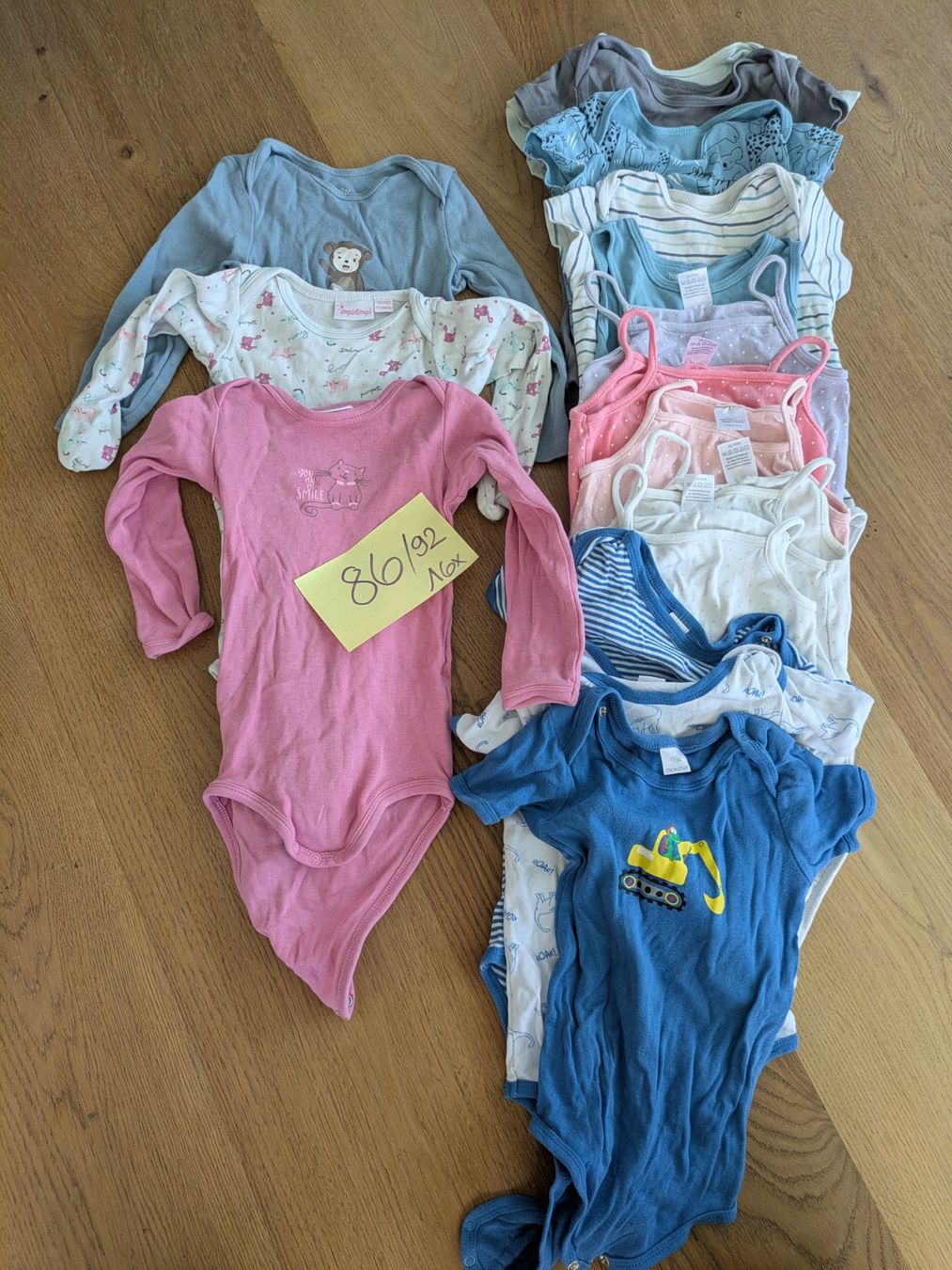 Lotti & Set di vestiti: Grösse 86/92: Kleiderwundertüte :-) – Usato da Turbenthal venduto da Famara2010 3