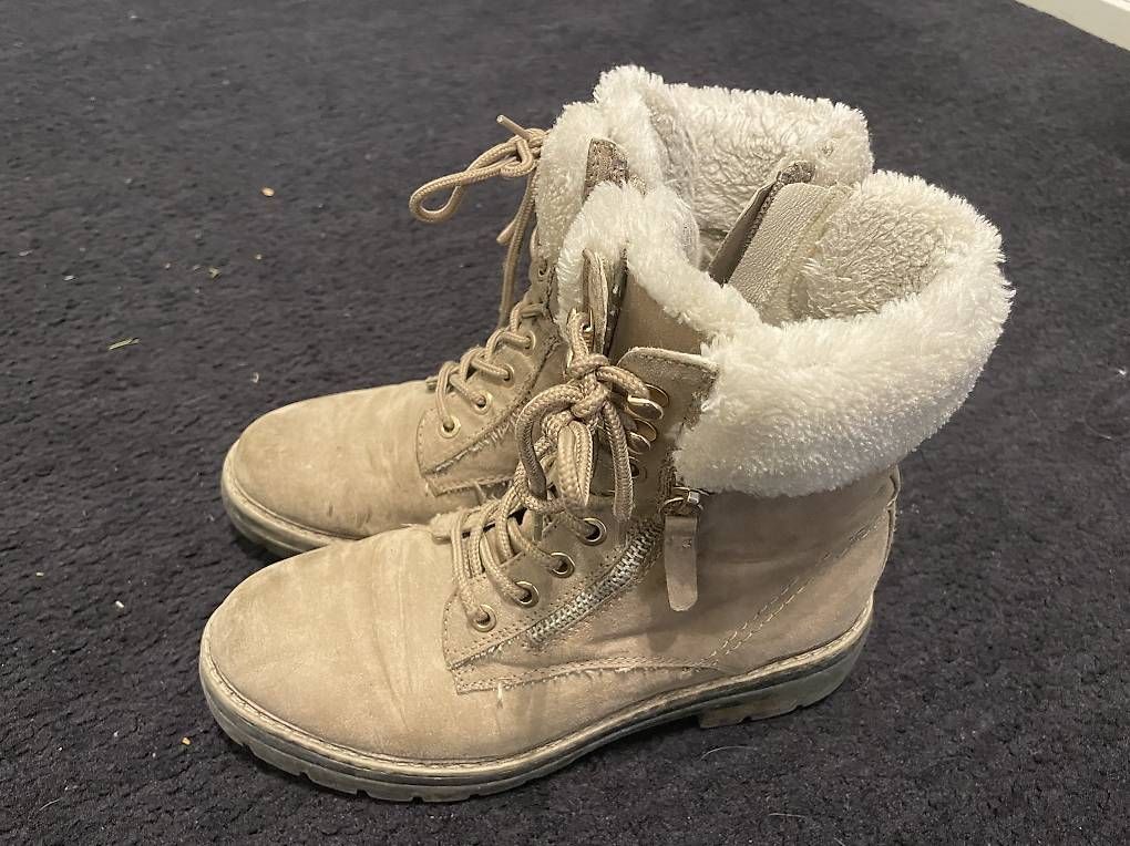 Scarpe da donna: Schöne Winterstiefel, Gr.37 – Usato da Kriens venduto da tomse306