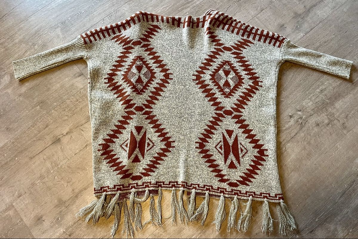 Giacche: Wunderschöne Tribal Azteken Strickjacke mit Fransen Grösse M – Nuovo (secondo la descrizione) da Udligenswil venduto da nwal 1