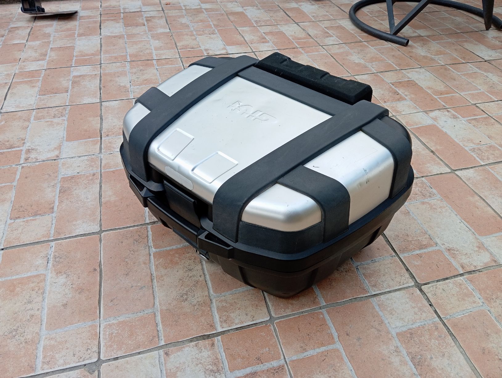 Givi Topcases: GIVI - Top Case GRAND - GIVI – D'occasion à Massongex par